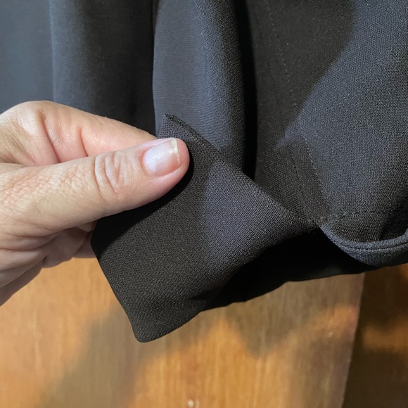 2-Piece Peplum Blazer & slim Skirt w/accordion bottom detail. Emma James Sz 16 - Picture 6 of 7